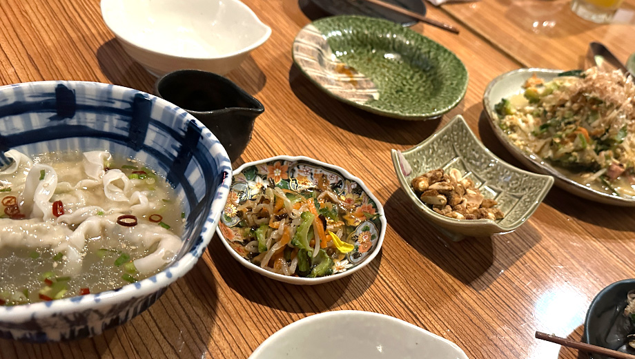沖縄料理をコースでいただきました!
黒糖ピーナッツが意外な人気